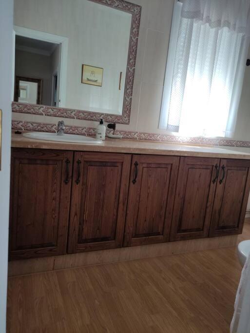 צ'יקלנה דה לה פרונטרה Chalet Con Capacidad Para 8 Personas מראה חיצוני תמונה